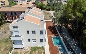 Miralis Apartments - 100M From The Beach On Foot